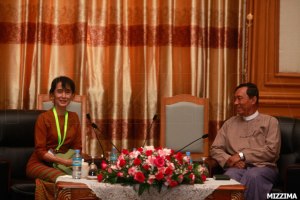 suu-kyi-meeting-with-shwe-mann