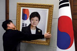 0311-onewleaders-korea_president_full_600